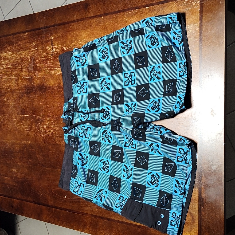 Used Men's Joe Boxer board shorts